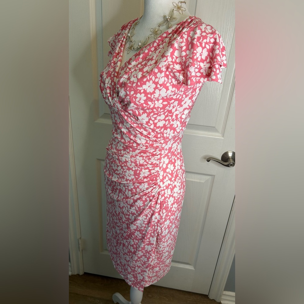 🌸”Lauren Ralph Lauren” Pink/White Floral Flutter Sleeve V-Neck BodyconMidi Dress - Picture 4 of 12